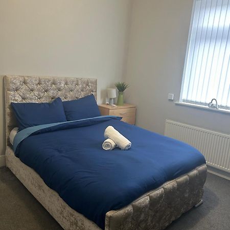Brunswick Place 1 Bed & Breakfast Stoke-on-Trent ภายนอก รูปภาพ