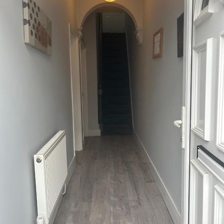 Brunswick Place 1 Bed & Breakfast Stoke-on-Trent ภายนอก รูปภาพ