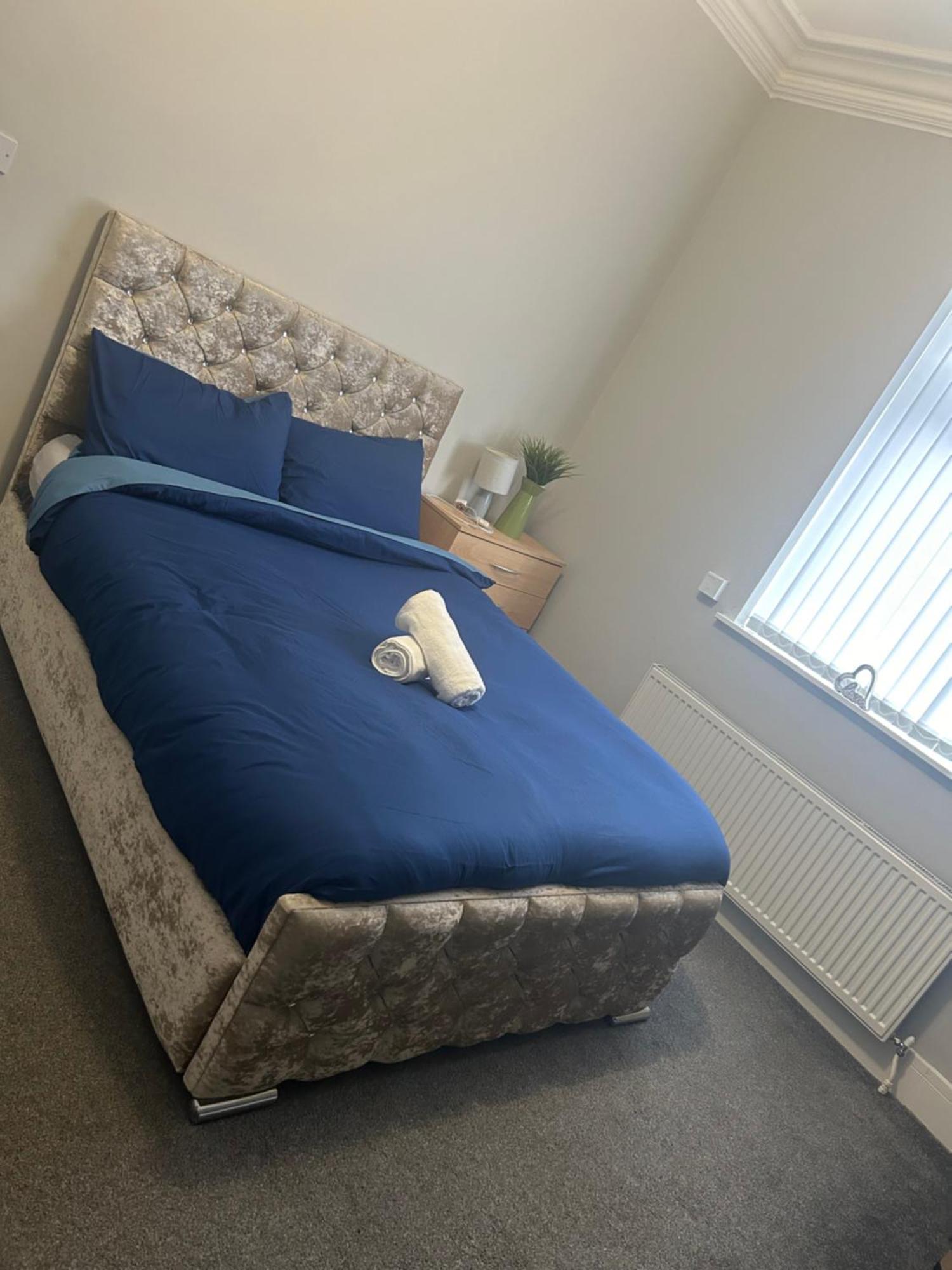 Brunswick Place 1 Bed & Breakfast Stoke-on-Trent ภายนอก รูปภาพ